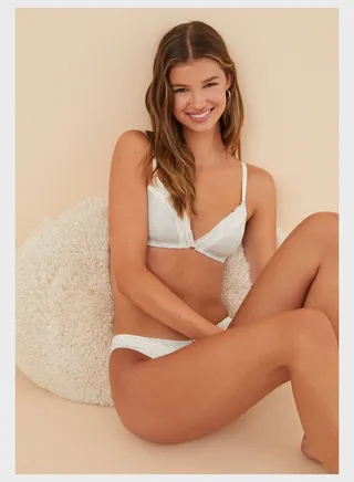 Plunge Neck Bra 