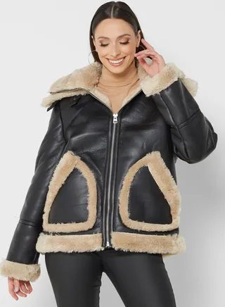 Contrast Fur Detail Zipped Coat 