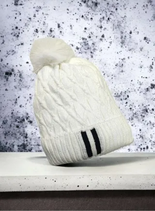 Chic Wool Ice Cap for Winter: Elevate Your Style and Warmth with this Trendsetting Accessory!" 