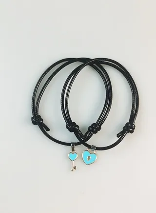 2-Piece Key And Lock Charm Bracelet blue 