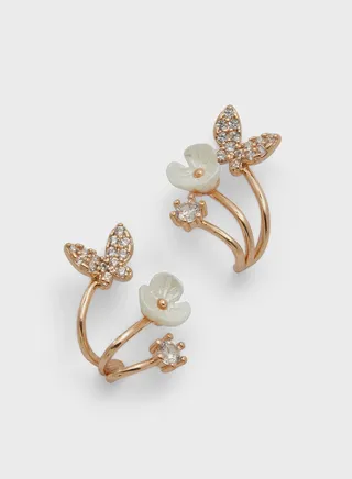 Javagyn Stud Earrings