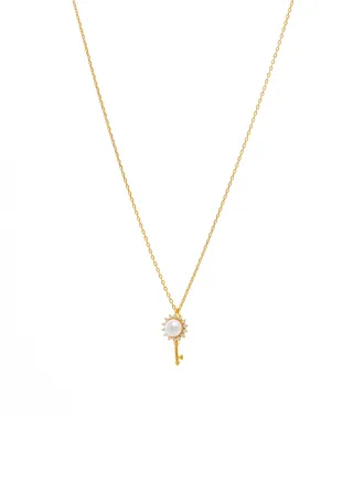 A key pendant necklace decorated with pearl 