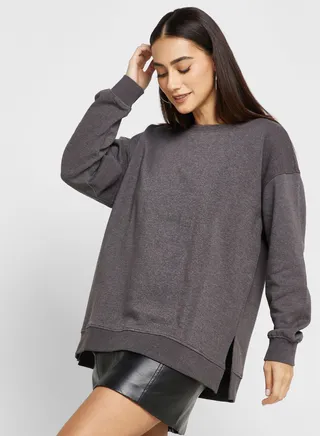 Round Neck Sweater 