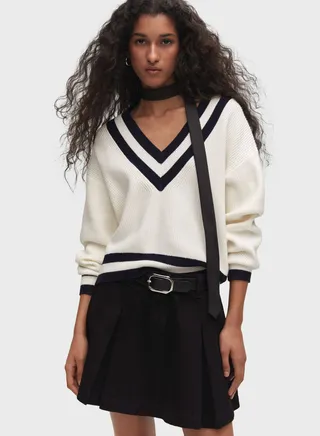 V-Neck Knitted Sweater 