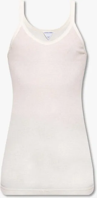 Sleeveless T-shirt