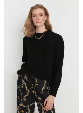 Black Wide Fit Soft Textured Basic Knitwear Sweater TWOAW20FV0142 