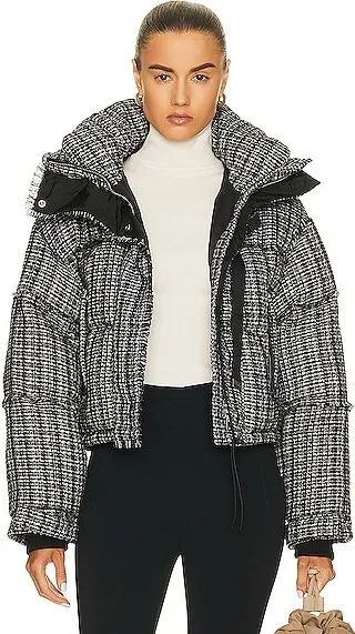 Shoreditch Ski Club Willow Leah Short Puffer in Black