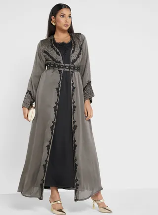 Embroidered Belted Jalabiya 