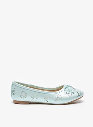 Girls Textured Slip On Ballerina Shoes with Bow Accent 