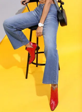 High Rise Light Fade Flared Jeans 