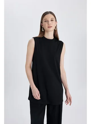 Woman Regular Fit Bike Neck Knitted Short Sleeve Tunic 
