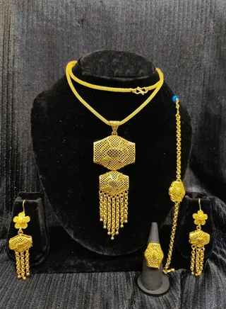 Arabic Women Imitation Artificial Jewellery  Set 5 piece Chain, Pendant ,Bracelet, Earing , Rings Gold Plated - No -11 