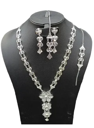Arabic Women Imitation Artificial Jewelry Pendant Set 3 piece Chain, Earing Silver Plated 