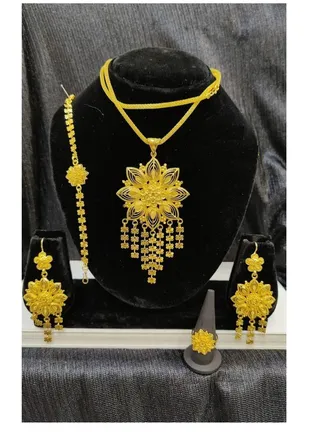 Arabic Women Imitation Artificial Jewellery  Set 5 piece Chain, Pendant ,Bracelet, Earing , Rings Gold Plated - No -15 