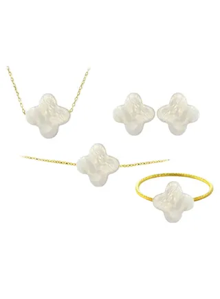 18 Karat Gold Plum Flower Pearl Jewellery Set 