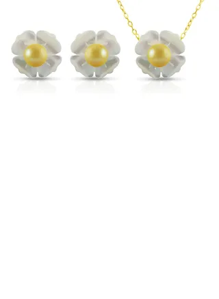 18 Karat Solid Yellow Gold 13 mm Mother Of Pearl Flower Shape With 4 mm Pearl Jewellery Set 