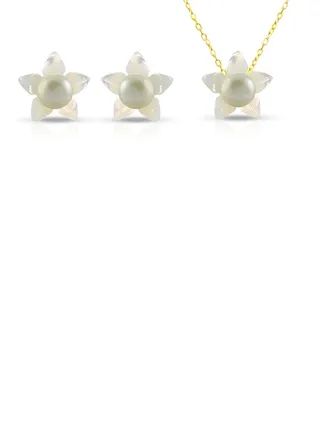 18 Karat Solid Yellow Gold 13 mm Mother Of Pearl Flower Shape With 7 mm Pearl Jewellery Set 