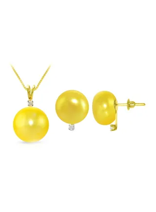 18 Karat Gold 0.06 Carat Diamonds 9-10 mm Pearl Pendant Necklace And Earrings Set 