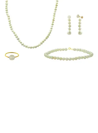 4-Piece 18 Karat Pearls Strand Jewellery Set 