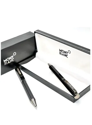 A luxurious Mont Blanc velvet pen 