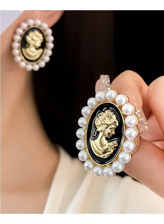 Silver Needle Dropped Oil Oval Portrait Pearl Earrings Baroque Retro Earrings with Versatile Style 