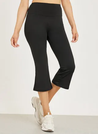 Broad Waist Flared Capri 