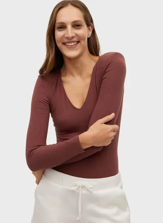 V-Neck Ribbed Body 
