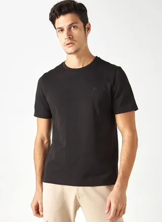 Essential Crew Neck T-Shirt