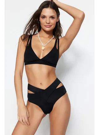 Black Triangle Cut Out/Window Bikini Top TBESS20BU0202 