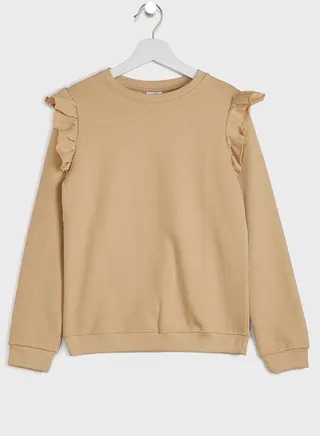 Round Neck With Frills 
