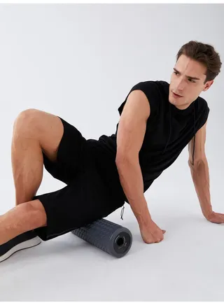 Slim Fit Men's Elastic Waist Shorts 