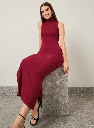 Ribbed Knit Bodycon Maxi Dress with Side Slit 