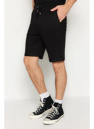 Black Men's Regular/Normal Cut Medium Length Rubber Waisted Lace-up Double Leg Shorts 