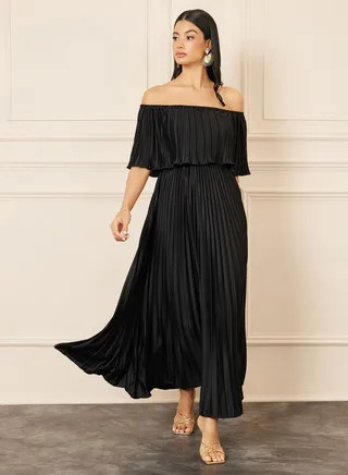 Off Shoulder Accordion Pleated A-Line Maxi Dress 
