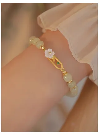 Green Fresh Flower Bracelet 