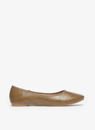 Womens Textured Slip On Round Toe Ballerina Shoes By Shoexpress 
