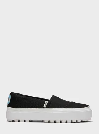 Essential Slip Ons 