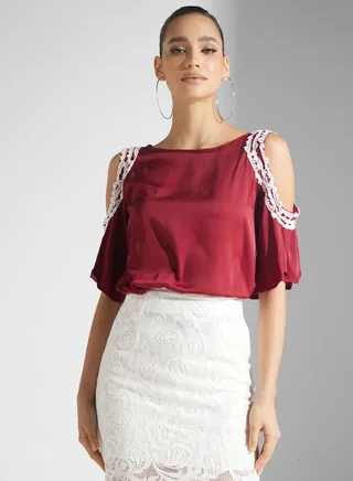 Cold Shoulder Lace Detail Top 