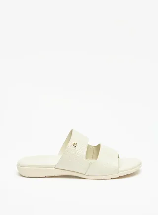 Womens Textured Slip-On Sandals 