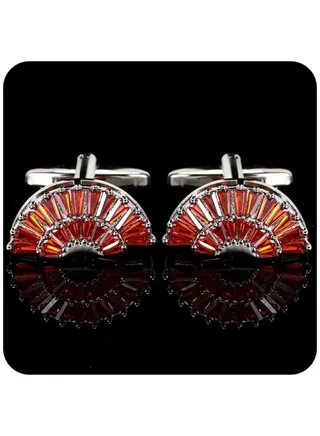 A distinctive and elegant cufflinks set decorated with zircon 
