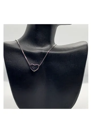 A Unique Silver women's chain with a heart-shaped pendant design 