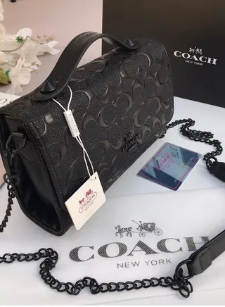 coach house 