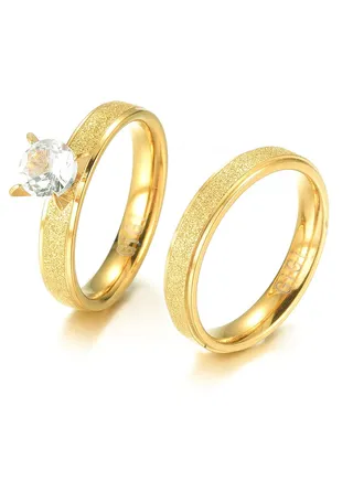 Women's rings with elegant design 