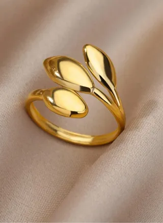 Stylish & Elegant 18k Gold Plated Stainless Steel Ring For Women One Size 