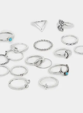 Set of 19 - Vintage Style Rings
