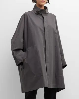 Extra-Wide Raincoat with Sloped Shoulders (Very Long)