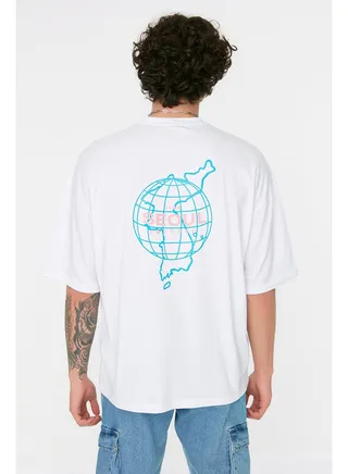 Men's Oversize/Wide Cut Crew Neck Short Sleeve Far East Printed  T-Shirt 