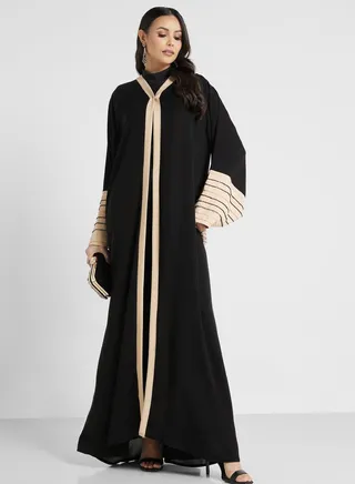 Embellished V-neck Abaya 