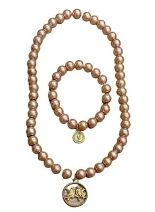 Artificial pearl necklace and bracelet set 