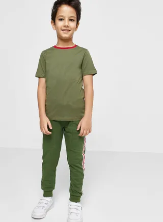 T-Shirt & Joggers Set For Boys 